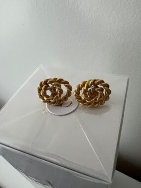Monet vintage Gold Knot Stud Earrings